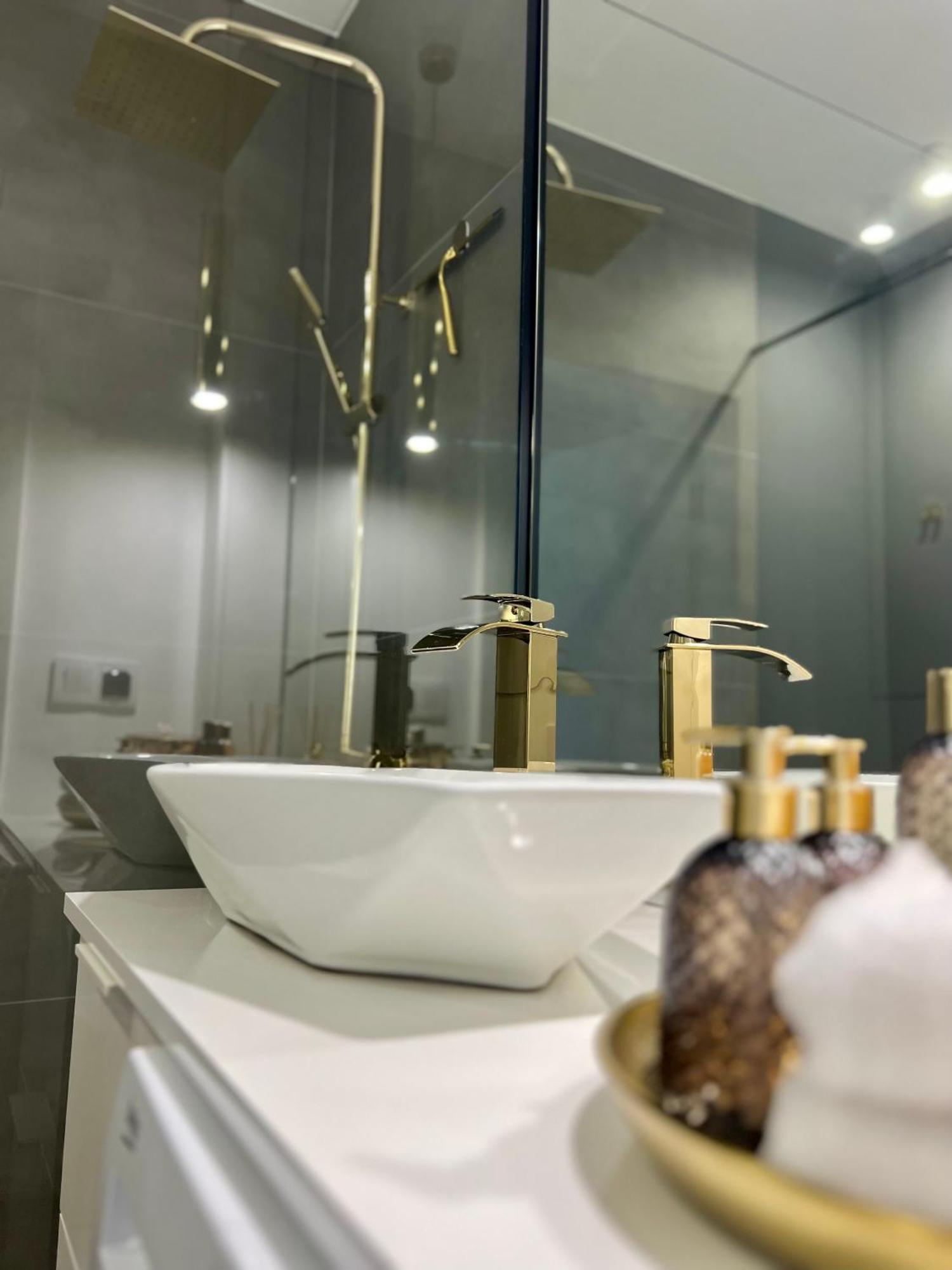 M&S Lux Apartments Kochanowskiego Лодзь Екстер'єр фото
