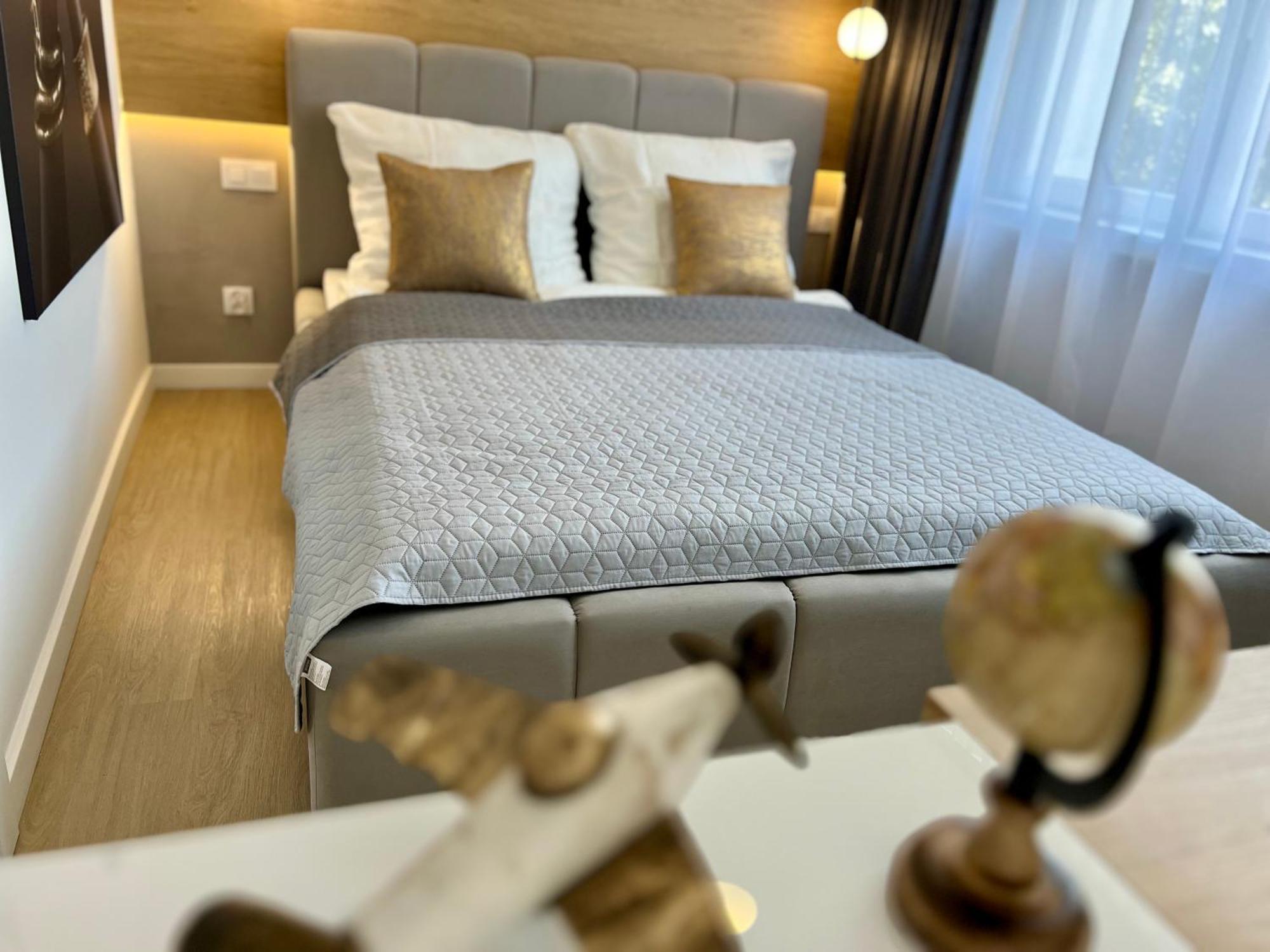 M&S Lux Apartments Kochanowskiego Лодзь Екстер'єр фото